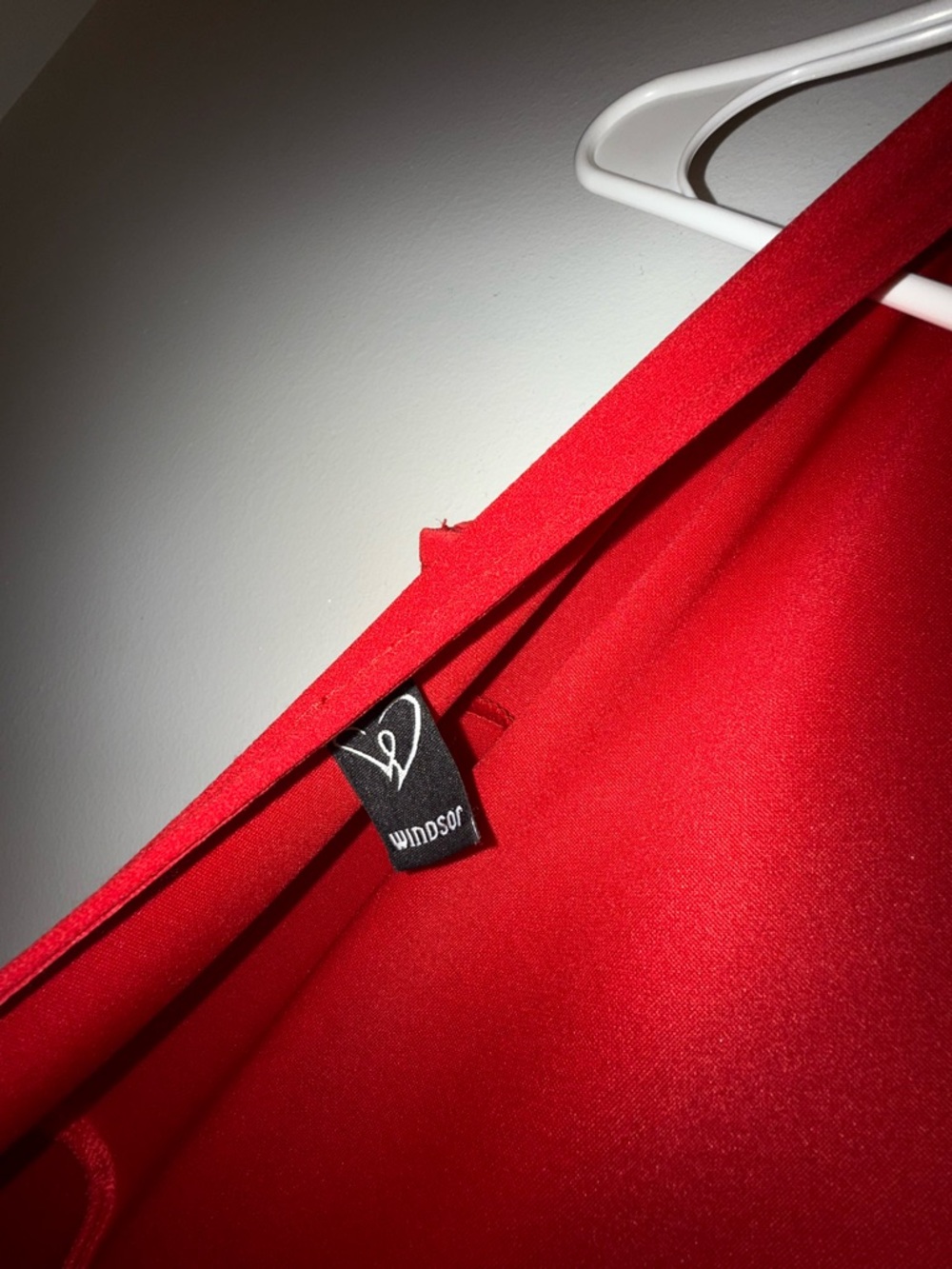 WINDSOR RED RUFFLE FORMAL DRESS - Picture 5 of 5